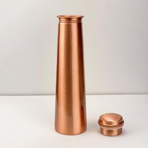 Botella de Agua de Cobre Cultural, Recipiente Tradicional para Beber, para un Estilo de Vida Saludable y para el Ritual Diario de Hidratación - Product Image 5