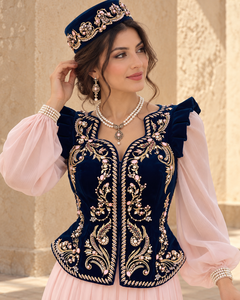 Vestido Kaftan Maxi de Terciopelo Color Ciruela Marino Mishkat Couture, Bordado Dorado, Mangas de Chifón Rosa, Vestido de Fiesta Modesto, Estilo Medio Oriente - Product Image 6