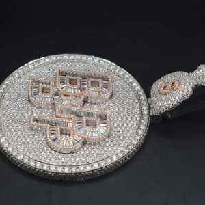 Colgante de Letra Inicial de Joyería Hiphop, Plata de Ley 925 con Diamante Moissanita VVS y Logotipo de Bolsa de Dinero, Estilo Iced Out - Product Image 2