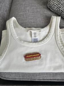 Top moderno con bordado y cuentas para mujer, con adornos decorativos detallados y un estilo único inspirado en diseñadores. - Product Image 6