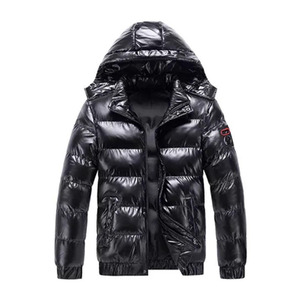 Veste matelassée noire brillante de haute qualité pour femmes |   Vêtements d'extérieur d'hiver en gros |   Fabricant de Marques Privées et Fournisseur en Gros - Product Image 3