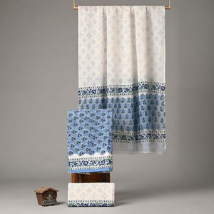 Conjunto de Pijama Kurti Sarong de Algodón con Estampado Floral Blanco y Azul |   Ropa de Playa para Mujer de Alta Calidad con Estampado Artesanal |   Ropa Casual Étnica para Estar en Casa - Product Image 1