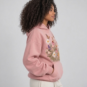 Sudaderas de lana para mujer con hermosos bordados, forro suave y ajuste cómodo para atuendos relajados y de temporada. - Product Image 4