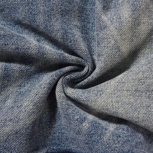 Jean droit déchiré pour homme avec logo personnalisé, délavage vintage bleu clair, coupe décontractée - Product Image 4