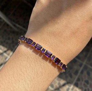 Pulsera de Lujo con Amatista de Corte Radiante en Plata de Ley 925 Chapada en Oro, Certificada por Terceros, Joyería Fina Hecha a Mano - Product Image 4