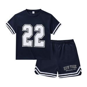 Nouvelle conception, logo personnalisé, ensemble vintage en coton 100% écologique, coupe classique, t-shirt et short d'été à manches courtes - Product Image 1