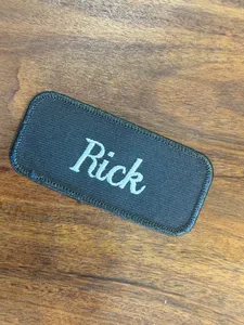 Parche de Lona Ecológico Rick con Nombre Bordado, Etiqueta Rectangular de Tela para Coser, Personalización de Ropa - Product Image 1