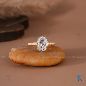 Anillos de Compromiso con Diamantes Cultivados en Laboratorio, Ovalados, Oro Amarillo Sólido de 14K, Halo Oculto, Fabricante y Proveedor de Joyería Nupcial Personalizada - Product Image 1