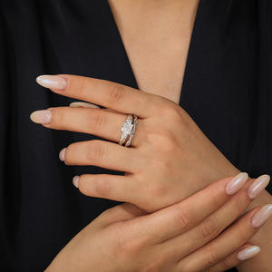 Anillo de Compromiso de Oro Blanco de 14K para Mujer, Corte Princesa, 2.00 Quilates, Color F, Claridad VS2, con Diamantes, Asequible, Certificado por IGI - Product Image 2