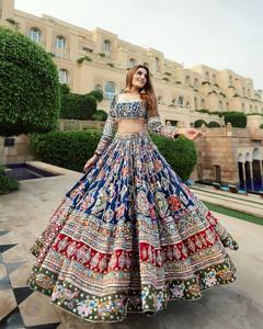 Lehenga Choli para Mujer, Diseño Navratri, Estampado Digital, Adorno de Espejos, Encaje Gota Patti, Largo hasta el Suelo, Traje de Fiesta con Dupatta - Product Image 3