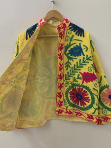 Blouson Bomber en Velours Brodé à Motifs Floraux Réversibles Style Vintage – Vêtement d'extérieur Bohème en Velours Écologique pour la Vente en Gros - Product Image 2