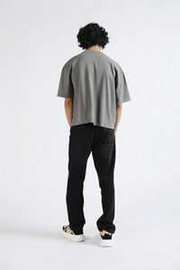 เสื้อยืดคอตตอน 100% หนานุ่ม พิมพ์ลายสกรีน สไตล์สตรีทแวร์ ทรงบ็อกซี่ สำหรับผู้ชาย รับผลิตตามแบบ OEM พร้อมบริการสกรีนโลโก้ตามสั่ง - Product Image 4