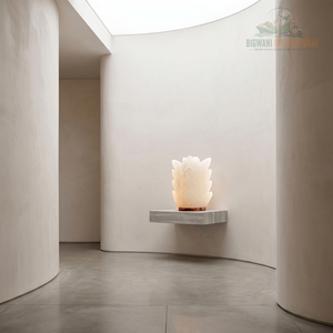 Lampe de table bien-être en sel de cristal de l'Himalaya blanc pur, sculptée en forme de plume, design multicouche en feuille pour la décoration intérieure - Product Image 2