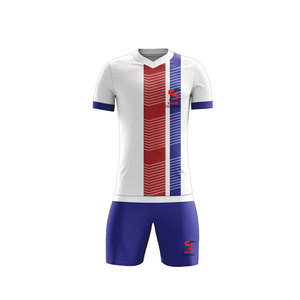 Tenues d'entraînement de football professionnelles, maillots de football confortables, vêtements d'équipe durables, kits sportifs performants - Product Image 2