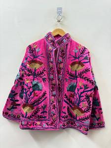 Blouson bomber en velours rose pour femme, broderie Suzani, motif floral, col montant, manches classiques, écologique et respirant - Product Image 4