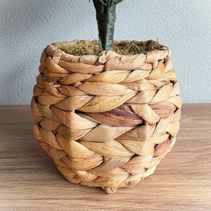 กระถางปลูกต้นไม้ผักตบชวาสานด้วยมือ - Product Image 1