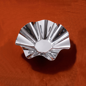 Plateau rond en métal martelé de luxe, décoratif, en argent, pour chocolat, fruits, centre de table d'hôtel et décoration intérieure - Product Image 4