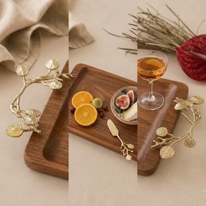 Bandeja de Servir Artesanal de Madera de Acacia Premium con Elegantes Asas Metálicas Florales Doradas, Bandeja Decorativa Rectangular de Lujo - Product Image 5