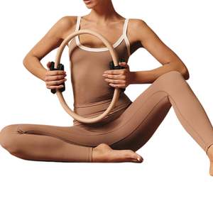 Conjunto de Yoga de 2 Piezas para Mujer al por Mayor Personalizado, Top Deportivo y Leggings para Gimnasio, Entrenamiento, Pilates, Ropa Deportiva - Product Image 2