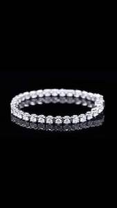 Pulsera de Diamantes Cultivados en Laboratorio |   Diamantes Certificados IGI de 5.10 CTW E-F VVS2, Oro de 9K/10K/14K/18K - Product Image 2