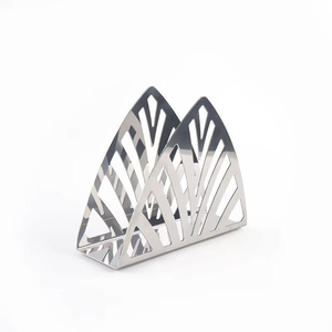 Porta servilletas metálico de alta calidad y bien diseñado que favorece una distribución uniforme de servilletas durante las comidas en grupo. - Product Image 2