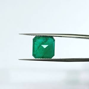 Esmeralda Octogonal Verde de 6.77 Quilates de Zambia, Gema Suelta - Product Image 4