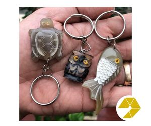 Porte-clés en corne naturelle du Vietnam de qualité supérieure, peints à la main, écologiques, motifs tortue, hibou, poisson, vente en gros, fourniture de cadeaux en vrac - Product Image 3
