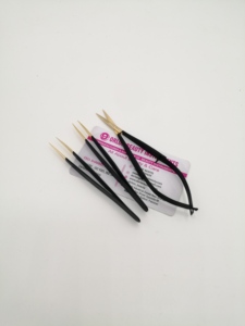 Professional Gold Pointed Brow Tweezers With Black Eyebrow Spring Scissors Set Customize Logo Stainless Steel Brow Beauty Tool - Product Image 2