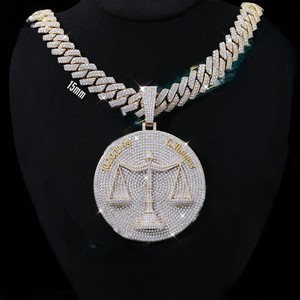 Colgante Vintage de Plata de Ley 925 con Moissanita de 6.00 Ct, Unisex, Personalizable con Letra M, Chapado en Oro Blanco, con Diamantes - Product Image 2