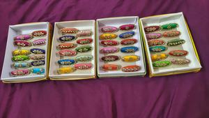 Elegante Juego de Pinzas para el Cabello de Seda Hechas a Mano con Trabajo Kundan, Accesorios Étnicos Coloridos para el Cabello para Mujeres y Niñas, para Bodas y Fiestas - Product Image 2