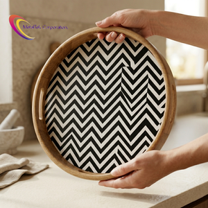 Bandeja Redonda de Madera de Acacia con Esmalte Chevron Blanco y Negro, Plato Decorativo Geométrico Moderno, Bandejas Decorativas para el Hogar al por Mayor - Product Image 2