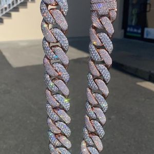 สร้อยคอฮิปฮอปแบบ Cuban Link ชุบทอง เงินแท้ ประดับเพชรโมอิสซาไนต์คุณภาพสูง สี D ขนาด 20 มม. รูปทรงเหลี่ยมเจียระไนแบบ Brilliant Cut สำหรับทั้งชายและหญิง - Product Image 1