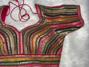 Blusa Étnica Abstracta Bordada con Lentejuelas de Seda Cruda, Cuello Corazón, Mangas Cortas, Grabado en Relieve, Ecológica, Lavable, para Fiesta de Otoño - Product Image 3