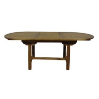 Parasol contemporain pour terrasse, table de café extérieure en teck, mobilier de jardin en teck, table à manger extensible en bois et six chaises pliantes