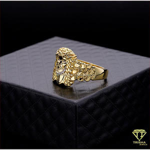 Anillo Religioso de Lujo en Plata de Ley 925 con Diamantes Cultivados en Laboratorio y Detalles de Piedras Brillantes para Mayoristas de Joyería - Product Image 4