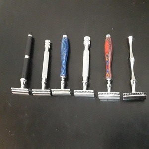 Maquinilla de Afeitar de Seguridad Tipo Mariposa de Latón Dorado para Hombre, Marca Privada al por Mayor - Product Image 6