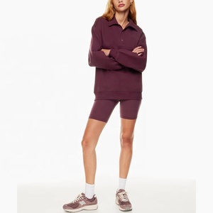 Sudadera de alto rendimiento personalizada para mujer, con cuello de botones, hombros caídos, puños y dobladillo acanalados, de forro polar grueso y color liso - Product Image 2