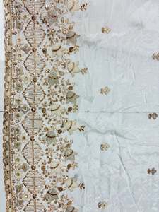 Fournisseur Indien de Tissu en Soie Crêpe Naturelle de Luxe, Tissu Brodé de Perles et de Paillettes pour Vêtements de Cérémonie à Vendre - Product Image 4