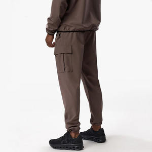 ชุดวอร์มซิปโพลีเอสเตอร์แบบขายส่ง OEM รับทำโลโก้ตามสั่ง ชุดกีฬาผู้ชาย ชุดออกกำลังกาย 2 ชิ้น ทรงสลิมฟิต - Product Image 5