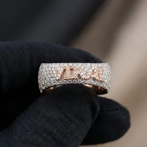Anillo de Plata de Ley Maciza Chapado en Oro Amarillo y Oro Rosa con Diamante Moissanita, Diseño Personalizado con Nombre, Anillo de Lujo para Hombre y Mujer - Product Image 3
