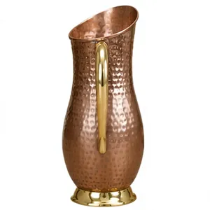 Carafe en cuivre martelé avec poignée en laiton, style vintage, grande capacité, pour la salle à manger, artisanale, Tamra Jal - Product Image 1
