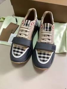 Nouvelles Baskets Plates de Luxe 2025 pour Hommes et Femmes – Design de Marque Tendance, Respirantes et Idéales pour la Marche et le Sport - Product Image 3