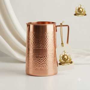 Jarra de Agua de Cobre Puro Martillado Skies Traders, Jarra de Metal Hecha a Mano con Asa, Recipiente para Servir Bebidas, Utensilio para Bebidas - Product Image 1