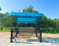 Fauteuils suspendus en fer forgé haut de gamme : Sublimez votre jardin avec des sièges d'extérieur élégants, robustes et résistants aux intempéries pour un confort de luxe.