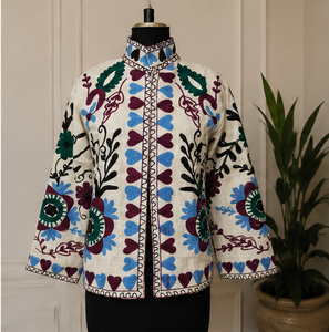 Elegante Chaqueta Bordada Suzani Color Crema para Mujer, Algodón y Terciopelo, Multicolor, Floral, Estilo Boho, Boutique, Moda de Invierno, Venta al Por Mayor - Product Image 2
