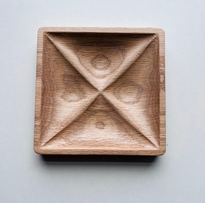 Plateau de service artisanal en bois à trois compartiments pour condiments, support polyvalent pour sauces, organisateur de collations, plateau décoratif de table tendance - Product Image 5