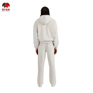 ชุดวอร์มพิมพ์ลายสำหรับผู้ชายไซส์ใหญ่ รุ่นเรกูลาร์ฟิต ยี่ห้อ Ryan Pro Gear แห้งเร็ว เป็นมิตรกับสิ่งแวดล้อม ผลิตจากโพลีเอสเตอร์ 100% แบบ 2-in-1 พร้อมโลโก้ที่ปรับแต่งได้ - Product Image 3