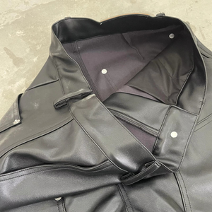 กางเกงขาสั้นผู้ชายทรงหลวม หนังเทียม ระบายอากาศได้ดี น้ำหนักเบา สไตล์ไฮสตรีท พิมพ์ลายตัวอักษร ผ้าวอร์สเต็ดรักษ์โลก ซิปหน้า - Product Image 4