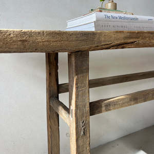 Console extra-large en bois rustique antique, table d'entrée en bois massif de ferme, meuble de présentation vintage en bois récupéré - Product Image 2
