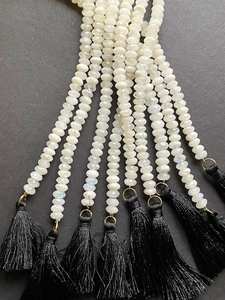 Cuentas de piedra lunar natural facetadas en forma de rondel, hermosa piedra lunar blanca, gema de aspecto único para joyería. - Product Image 3